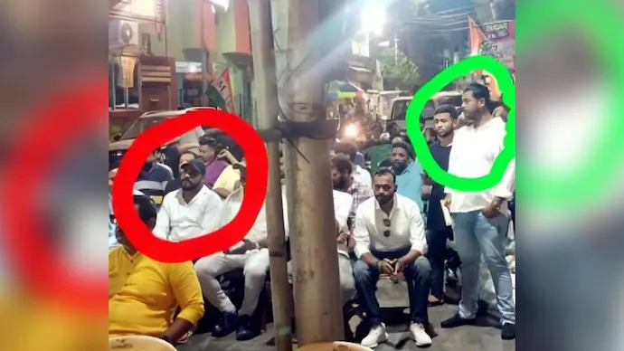 IndiaToday's tweet image. Cops attacked late night near Trinamool leader&apos;s house, hospital; 6 arrested
#Trinamool #CopArrest  | @Journo_Rajesh

Read more: indiatoday.in/india/story/ko…