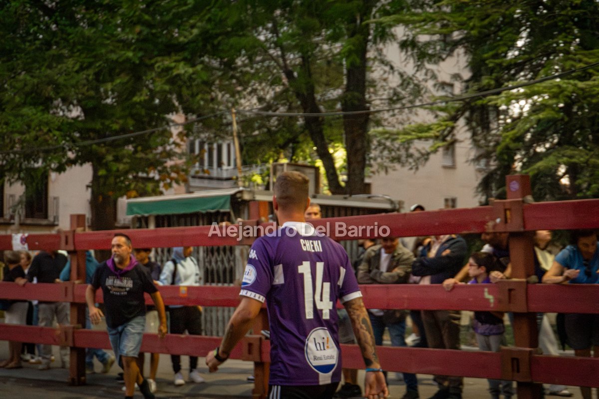 aleeex73_'s tweet photo. 🤝🏻Muchísimo honor a todos los que salen con la camiseta del @deporguada a las calles https://t.co/V6yEekIRdg