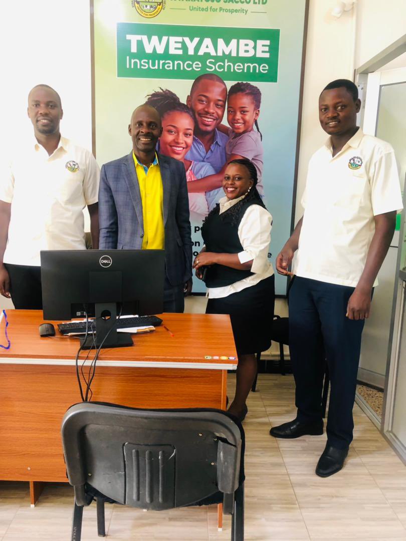 Nyakayojo Peoples' SACCO (@nyakayojosacco) on Twitter photo We’re honored to host #MbararaCity Mayor, Mr. <a href="/Rkachebezi/">Robert Mugabe Kakyebezi</a> , at our newly opened branch in town. He commended our efforts in providing affordable financial services, extending a helping hand to the community. We're proud to be part of Mbarara's growth & development. #PartnerWithUs We’re honored to host #MbararaCity Mayor, Mr. <a href="/Rkachebezi/">Robert Mugabe Kakyebezi</a> , at our newly opened branch in town. He commended our efforts in providing affordable financial services, extending a helping hand to the community. We're proud to be part of Mbarara's growth & development. #PartnerWithUs