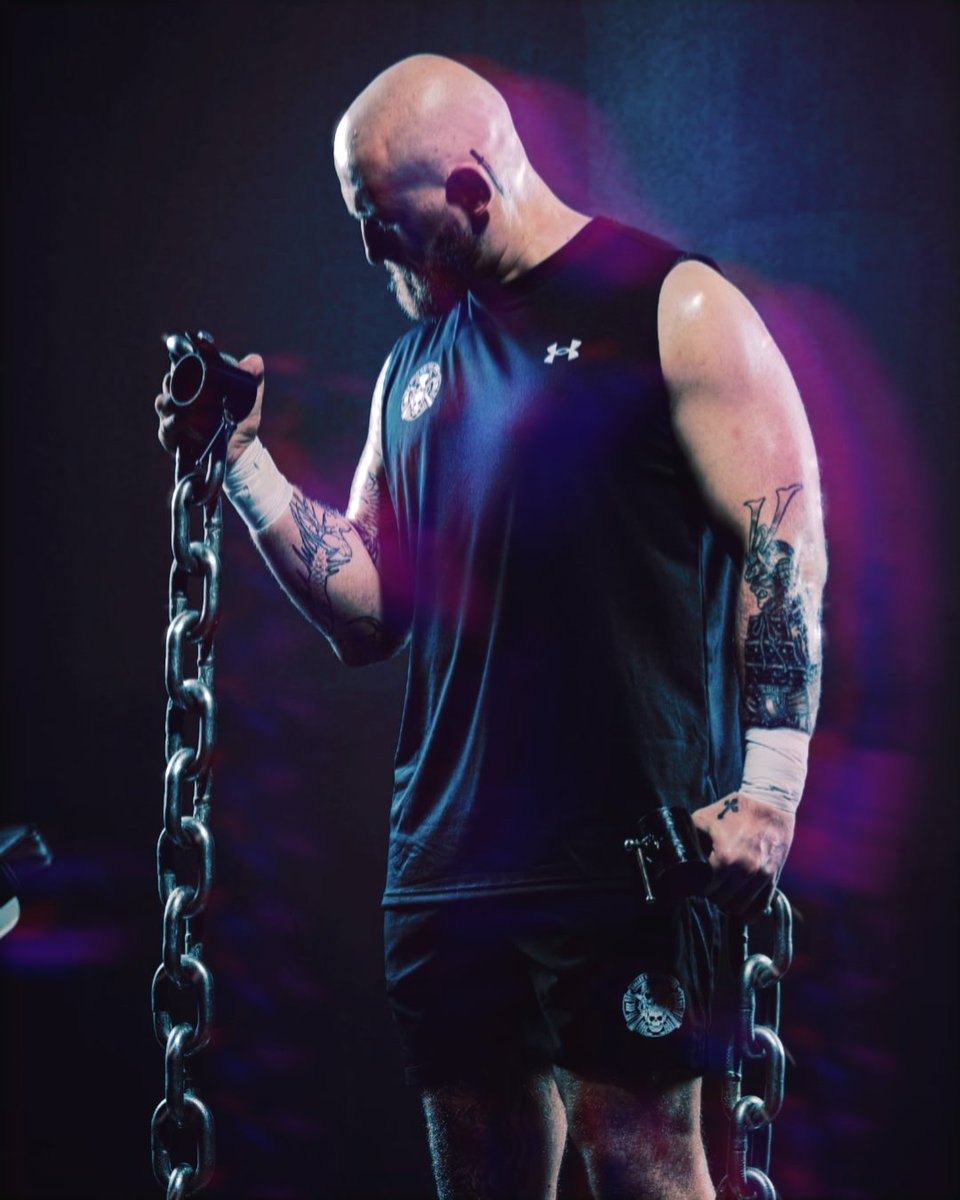 𝐖𝐀𝐊𝐄𝐅𝐈𝐄𝐋𝐃. tweet media