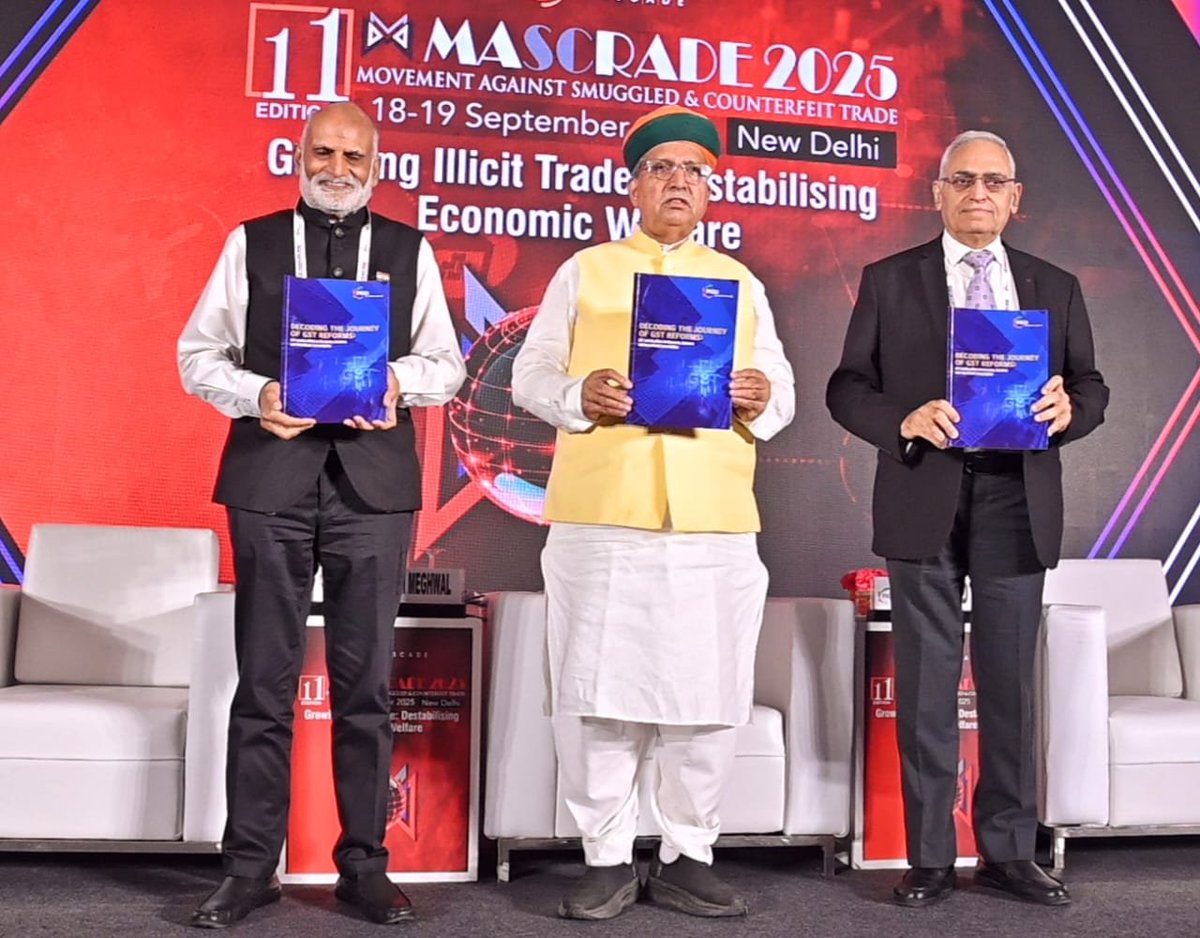 airnewsalerts's tweet photo. #NewDelhi | Union Minister of State for Law and Justice @arjunrammeghwal addresses the inaugural session of the 11th edition of Movement Against Smuggled and Counterfeit Trade (#MASCRADE).
The minister says that India is committed to protecting its citizens against illegal and counterfeit trade.
He says that the recent GST reforms have brought significant relief to all stakeholders.
#MASCRADE2025 #BeACASCADER #EconomicWelfare