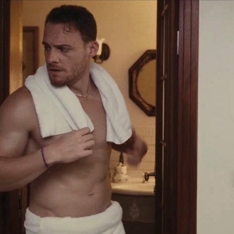 Ho visto i primi due episodi e devo dire che mi sto scompisciando dalle risate.. kerem, gupse e oyku sono degli attori incredibili. Inoltre non finirò mai di ringraziare gupse per tutto ciò 🔥🔥🔥
#KeremBürsin #PlatonikMaviDolunayOtel