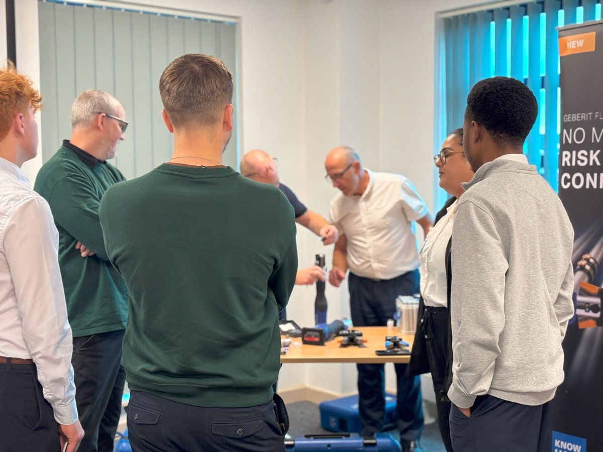 BriggsForrester's tweet image. 🛁GEBERIT  BATHROOM PIPING DAY 🛁

Yesterday Geberit hosted their bathroom piping day at our Northampton head office, showcasing their products and latest innovations in the plumbing industry. 

#excellenceateverylevel #supplychain #geberit #plumbing #bathroominstallation