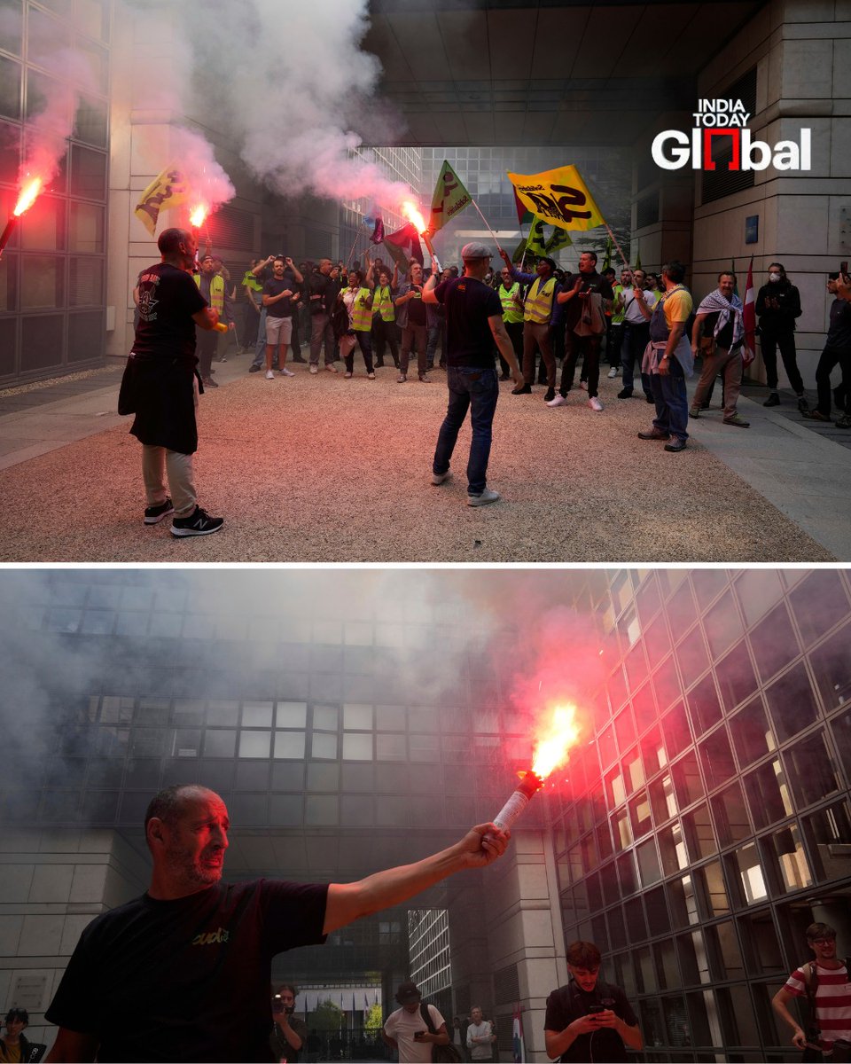 ITGGlobal's tweet image. Demonstrators gather during a protest organized by major trade unions to oppose budget cuts in Paris, France.

#Paris #Protests #BudgetCuts #TradeUnion #IndiaTodayGlobal