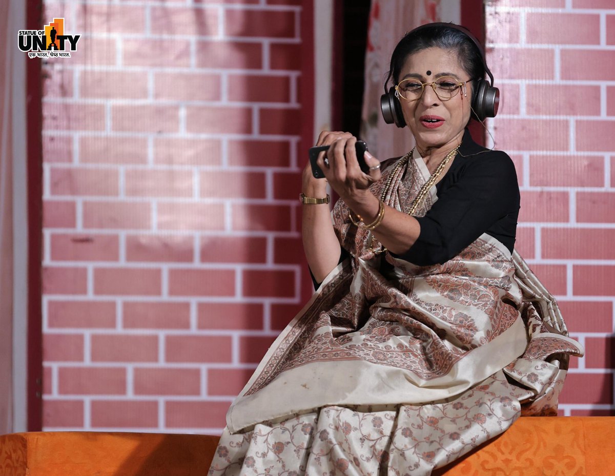 souindia's tweet image. Theatrical brilliance met cultural celebration at Ekta Nagar as visitors enjoyed the drama “Dikri Jena Gher, Ena Gher Leela Lahar” during Monsoon Festival 2025. 
#MonsoonFestival #MonsoonVibes #MonsoonMagic #EktaNagar #150YearOfSardarPatel