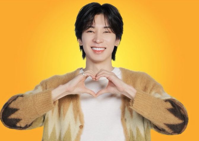 minwonaissance's tweet photo. na para bang siya ang papalit na endorser ng nido 3+?? 😭 mowm wonwoo (tambalan) pinalitan si mowm marian rivera bilang endorser! https://t.co/S4JchlLqj0