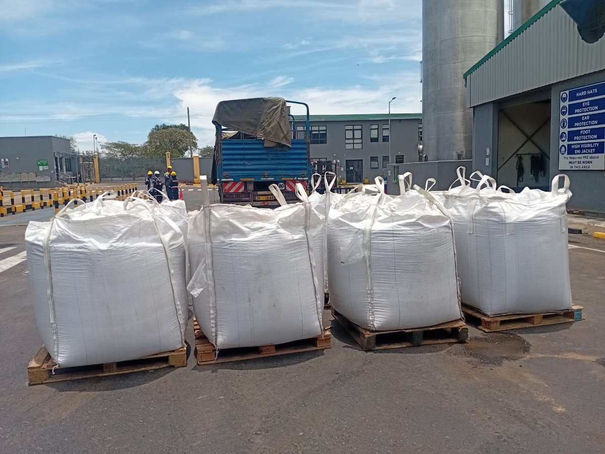 omlafrica_2012's tweet image. At OML Africa Logistics, we’ve proven it:
From cement distribution to biofuels transport, our land ops show that logistics done right is more than motion, it’s orchestration.
We don’t just move freight.
We deliver certainty. 🌍

#EnterpriseLogistics #LogisticsThatDeliver