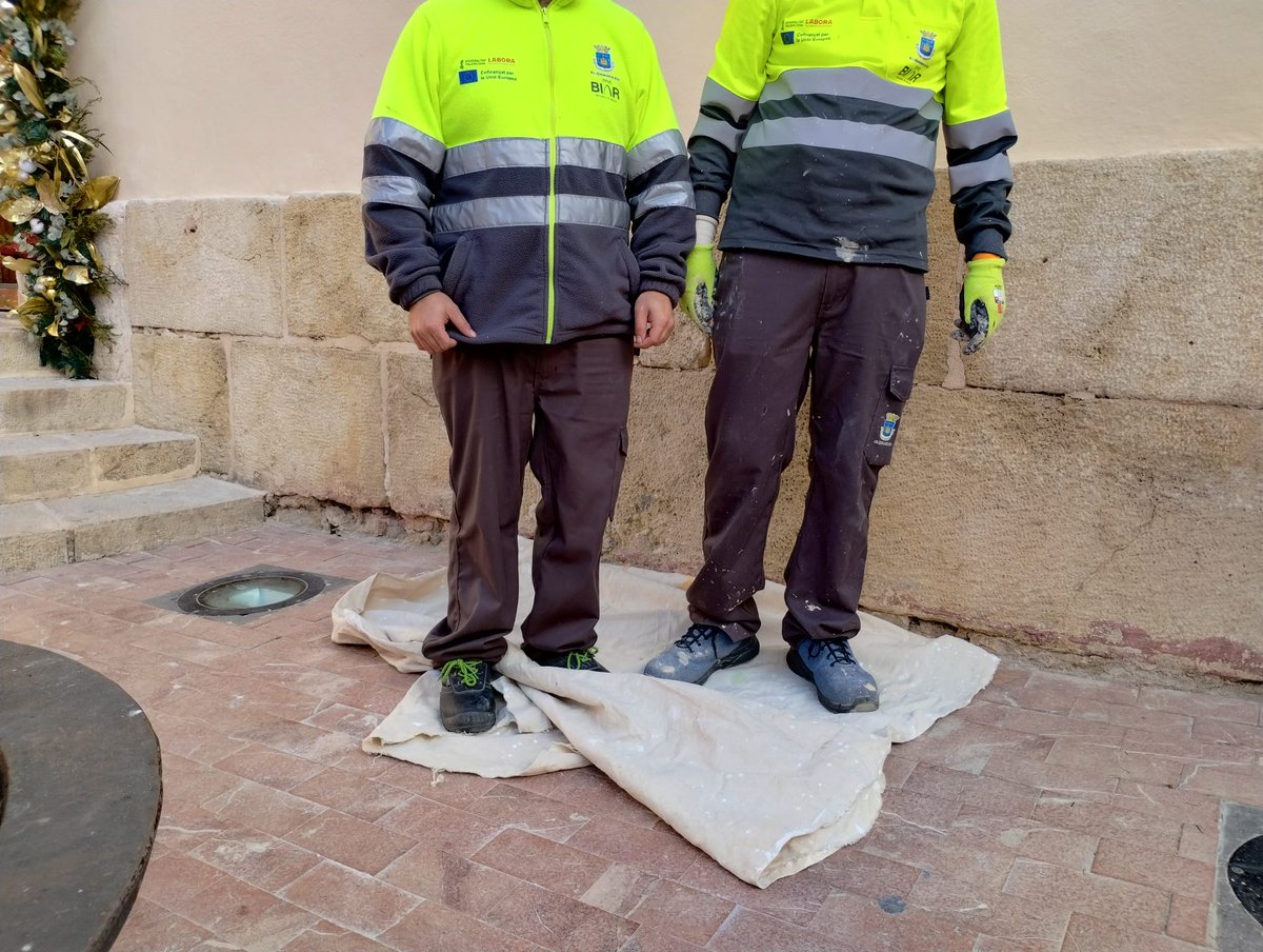 Biarsensacion's tweet image. Desde noviembre 24 hasta agosto de 25, el Ayuntamiento #Biar ha tenido a 3 trabajadores en #EMPUJU.

&amp;lt;&amp;lt;Contratación de personas desempleadas menores de 30 años Comunidad Valenciana, subvención 51.036 €&amp;gt;&amp;gt;

Algunas fotos de los trabajos.
@GVAlabora #labora #Biarbellezainterior