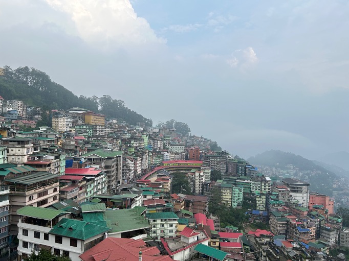 ADB approves a $179M loan to boost urban services, mobility &amp; climate resilience in 7 towns across Sikkim!
Read more: bit.ly/3IdXwxf
#ADB #Sikkim #UrbanDevelopment #ClimateResilience