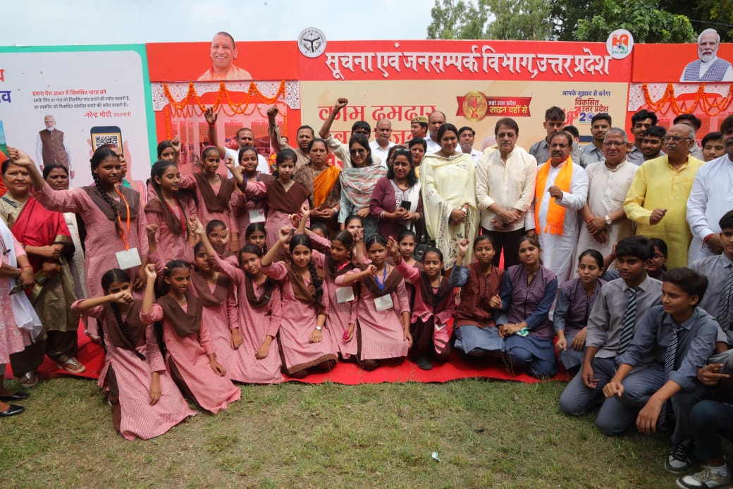 arungovil12's tweet image. आज मेरठ के गवर्नमेंट इंटर कॉलेज में सेवा पखवाड़े के अंतर्गत प्रधानमंत्री श्री नरेंद्र मोदी जी के बचपन से लेकर अब तक की जीवन यात्रा को दर्शाते हुए एक छायाचित्र प्रदर्शनी का उद्घाटन किया। इस अवसर पर महानगर अध्यक्ष श्री विवेक रस्तोगी जी, पूर्व सांसद श्री राजेंद्र अग्रवाल जी, कैंट…