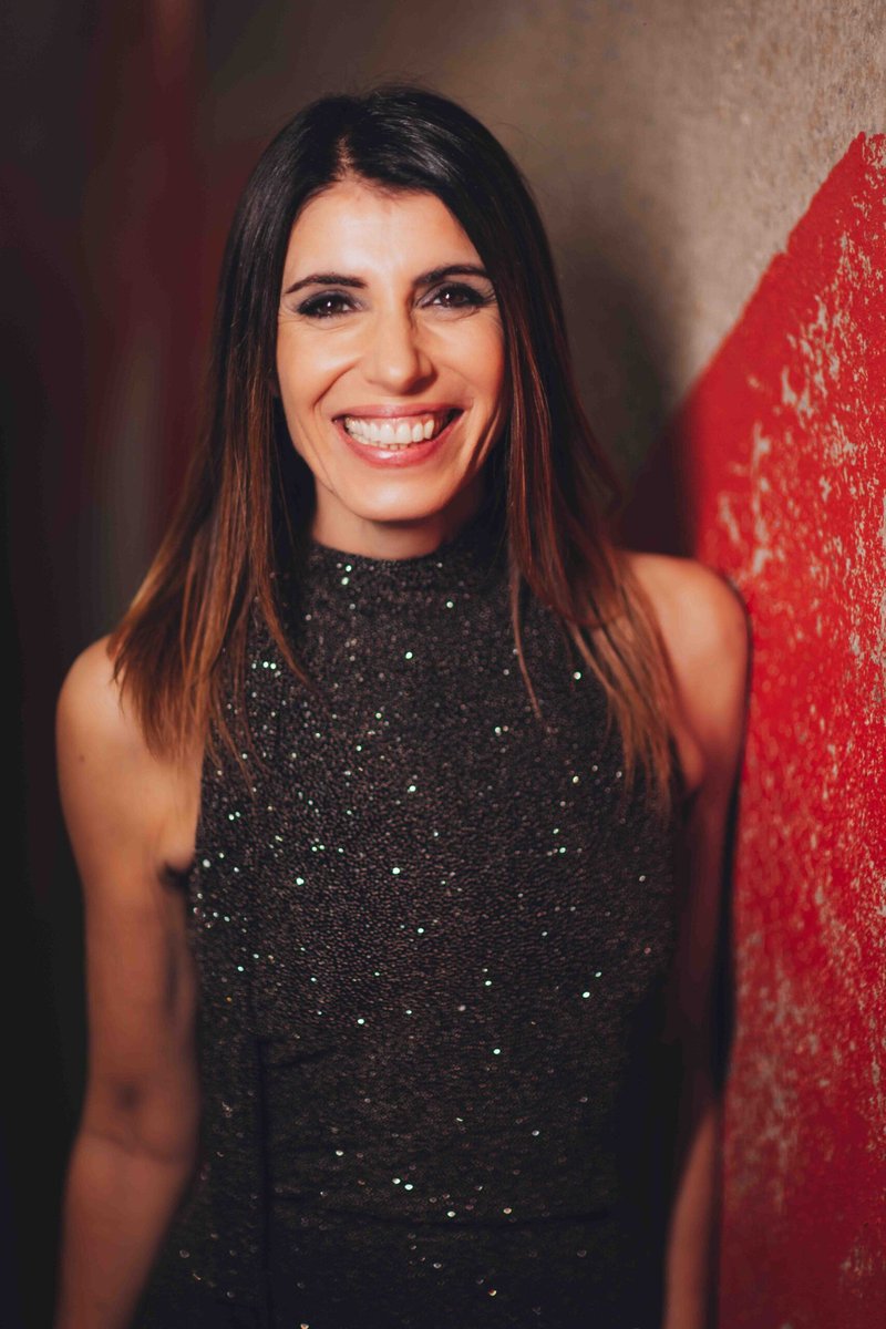 ilSanremo2023's tweet image. IL PERSONAGGIO!

Complimenti a... Giorgia!
Più di 30 anni di carriera con tante bellissime canzoni!
Vincitrice di due premi ai Tim Music Awards di quest&apos;anno e bravissima conduttrice!
Stasera #XFactor &quot;e poi... e poi...&quot; a mezzanotte esce Golpe!