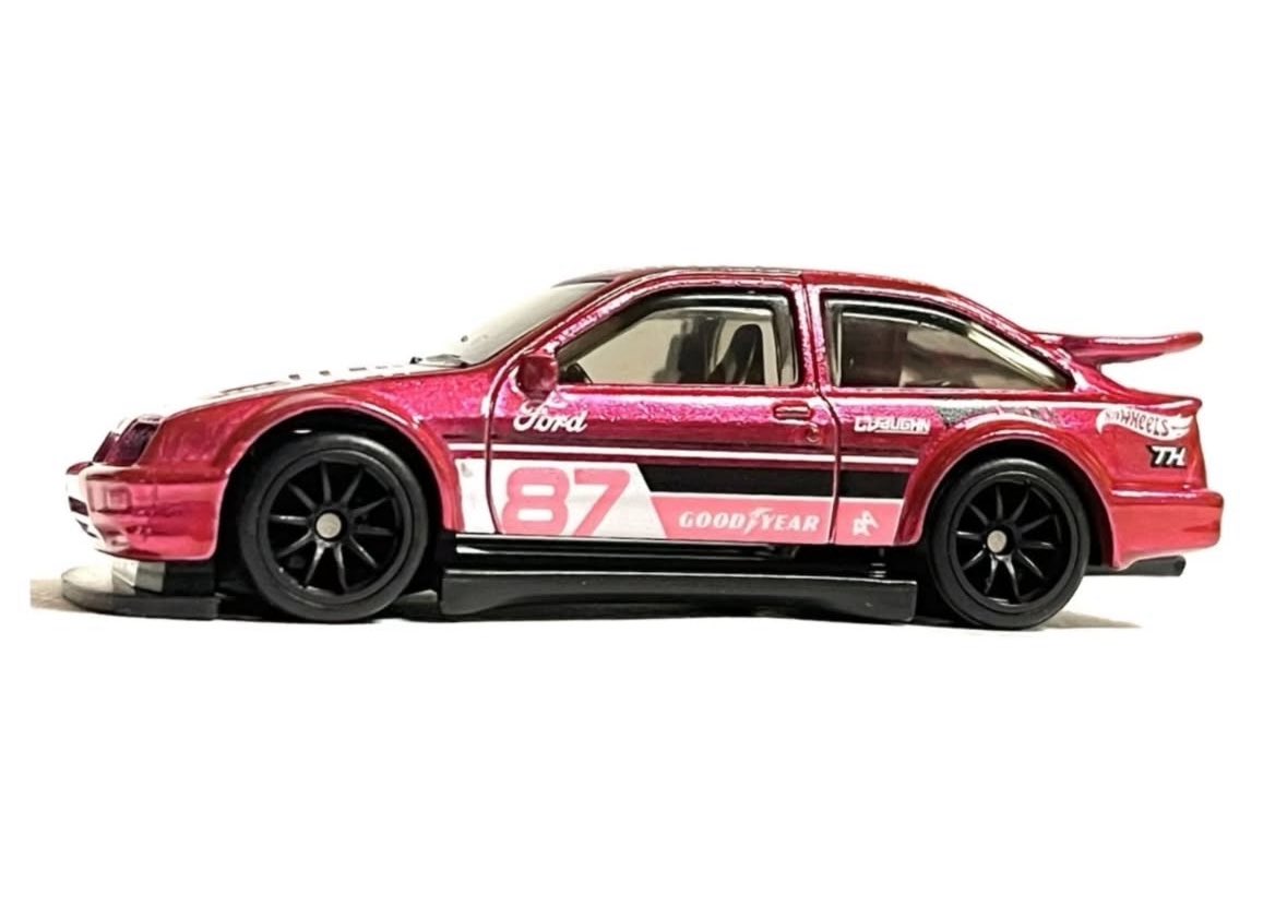 ホットウィール スーパートレジャーハント 2026E Ford Sierra Hot Wheels 2026 Case E '87 Ford Sierra Cosworth Pink STH HW Euro
