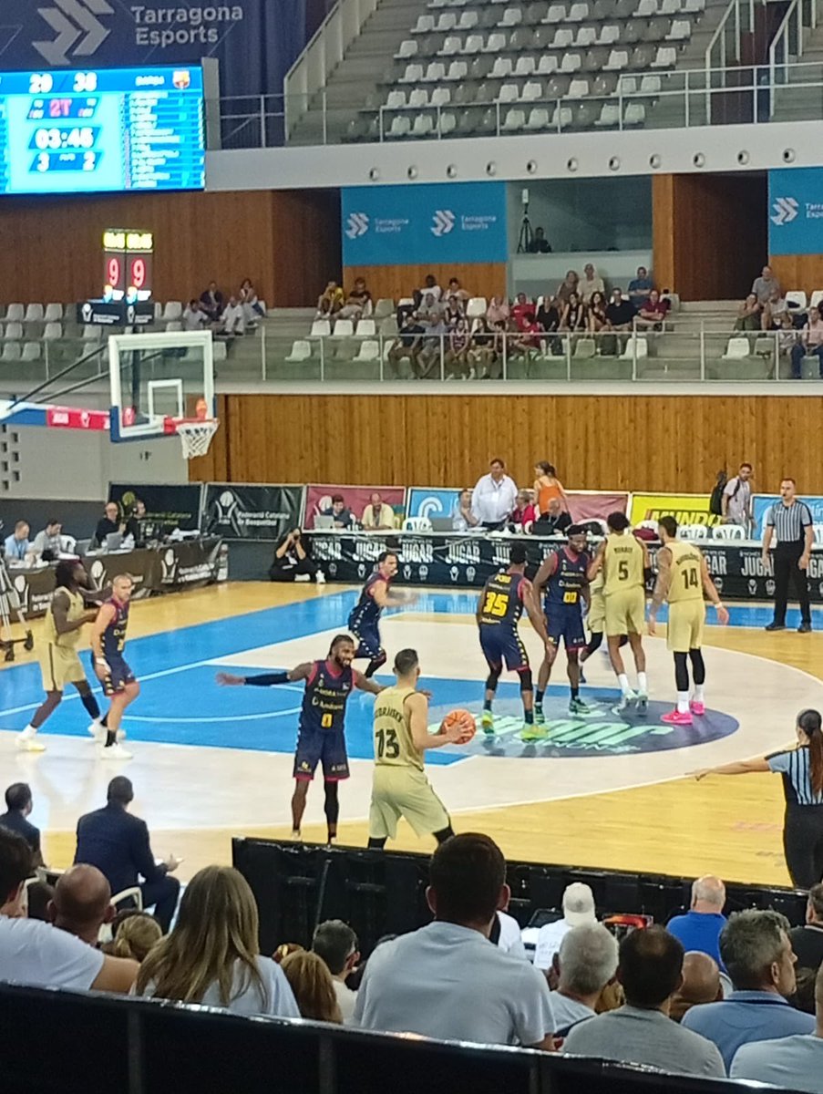 Quin partidàs entre el <a href="/morabancandorra/">MoraBanc Andorra</a> i el <a href="/FCBbasket/">Barça Basket</a> que va presenciar ahir el conseller <a href="/Pep_Manresa/">Pep Manresa</a>, on també va poder saludar al gran exjugador Audie Norris.
És una fantàstica notícia que #Tarragona aculli esdeveniments esportius d'aquesta magnitud.

#ElCorDeTarragona💛