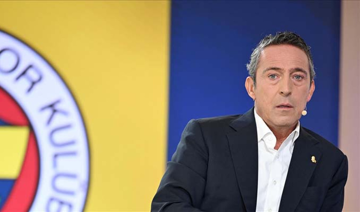 borsagundem's tweet image. 🗣️ Ali Koç’tan Seçim Öncesi Operasyon İddiası
Fenerbahçe Başkanı Ali Koç, Alanyaspor maçının ardından hakem atamalarını hedef aldı:
🟡🔵 “Bu seçim öncesi yapılmış bir operasyondur. Pazartesi sonrası hesaplaşma başlayacak.”
🔗 [habere git]
#AliKoç #Fenerbahçe #MHK #TürkFutbolu