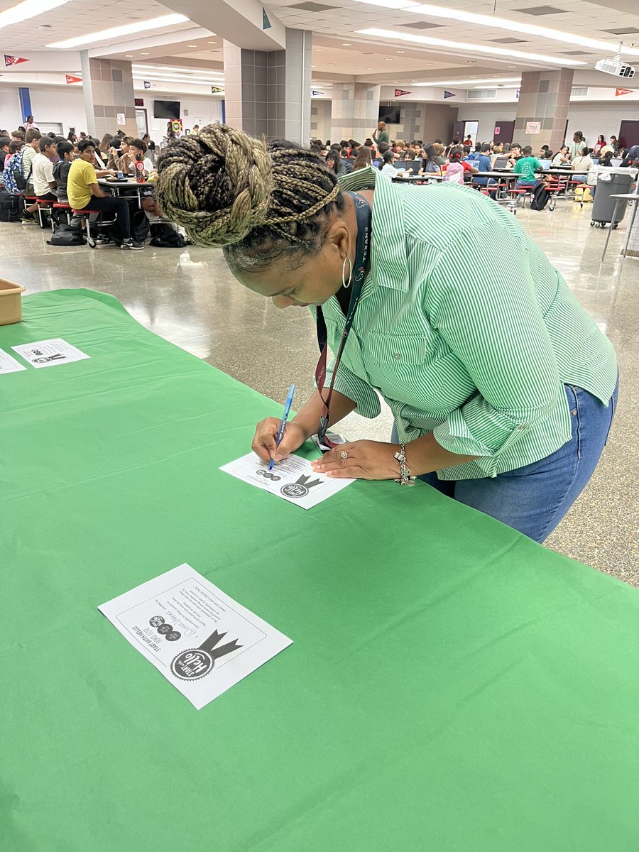 DonnaBolden10's tweet image. DMS Counselors &amp;amp; Staff proudly signed the #StartWithHello Pledge! 💚 Together, we commit to creating a welcoming, inclusive campus where every student feels seen and valued. #HelloWeek #SayHello”@sandyhook