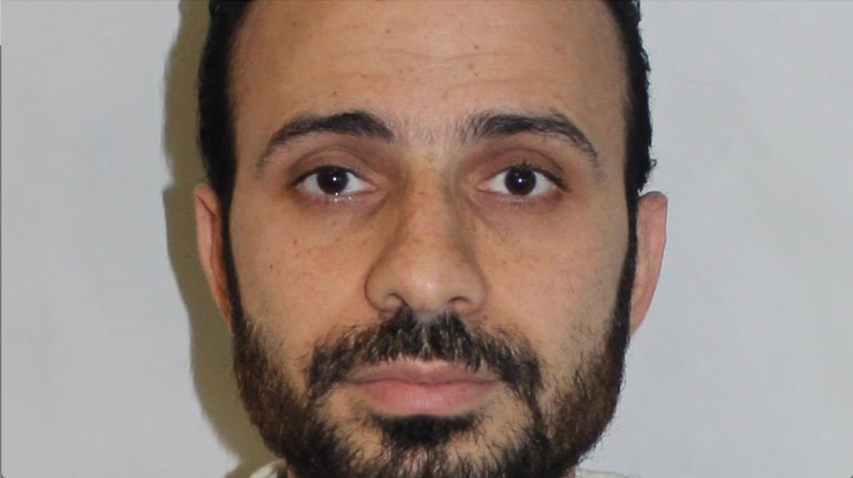 NEW‼️The asylum seeker who raped a woman in Hyde Park while living in a migrant hotel is also an ISLAMIC TERRORIST.

Abdelrahmen Abouelela, 42, was convicted of being part of a bomb-making cell in Egypt and jailed for 7yrs In May, 2015. 

Allahu akbar! 🏴󠁧󠁢󠁥󠁮󠁧󠁿