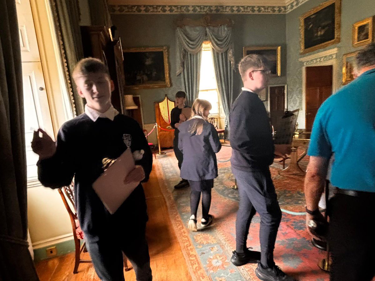 The_Bothy's tweet image. School is more than books—it’s where lasting connections are made. 🤝 Exploring new places &amp;amp; facing challenges together helps young people grow, build confidence, and create memories. Let’s encourage them to step outside their comfort zones! 🌍✨ #YouthConnection #ExploreTogether