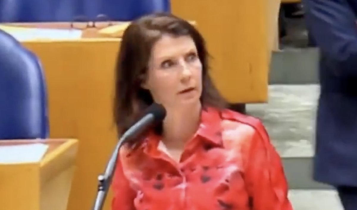 Nieuwe '99 woorden' - Fucking hell

buttkicken.nl/2025/09/18/99-…