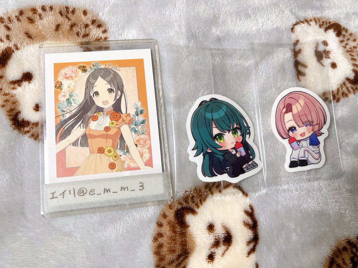 e_m_m_3's tweet photo. @Hamuhamu1006 
こんにちは、お世話になっております。
DM不調のためリプライにてお品物のお写真失礼いたします。
お手隙の際にご確認頂けますと幸いです。 https://t.co/SQyHMMBG4x