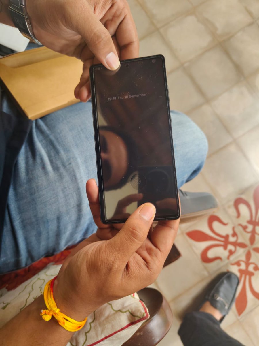 soni_jairaj's tweet image. The page of the company says less ordinary but yet they sell products which are available for 50rs at local railway station in mumbai. 
Had ordered for screenguard for S25 Ultra expecting that a brand like #dailyobjects highlights- does not fit edge to edge, qualityis 👎