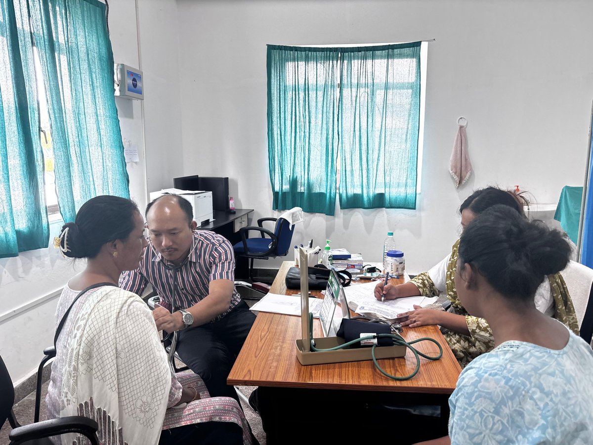 EbsbAp's tweet photo. Health Check-up with safe working conditions and dignity for sanitation workers @NitArunachal @SwachhBharatGov, @SwachhBharat,
@MoHUA_India, @MoJSDDWS, @EBSB_Edumin,
@EduMinofIndia #SHS2025 #SwachhataHiSeva2025 #Swachhotsav #EBSB https://t.co/CnyrYSA8kU
