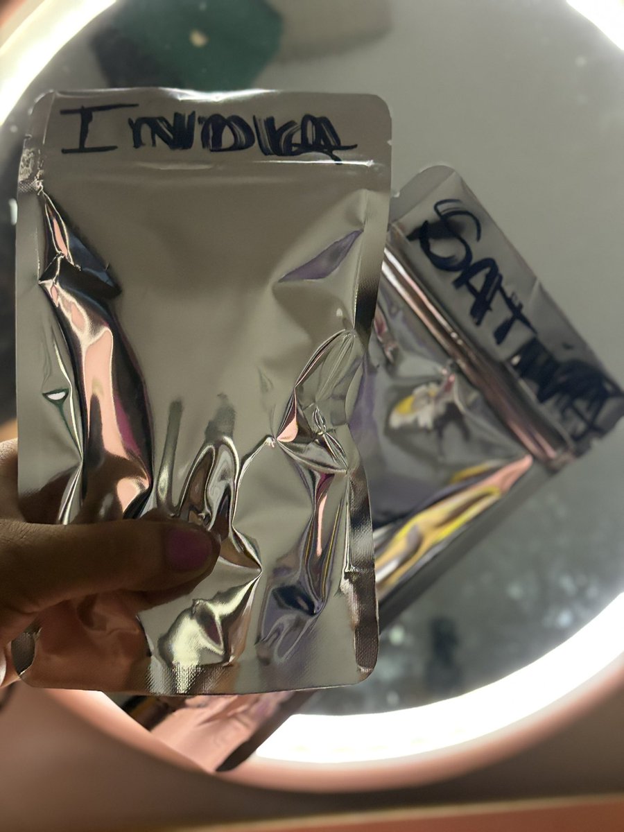 Vamos a relajarnos antes de ir a dormir 
Gracias a <a href="/buddhafarmsmx/">Buddha Farms ㊗️🍃</a>  por estas flores riquísimas 👌👌