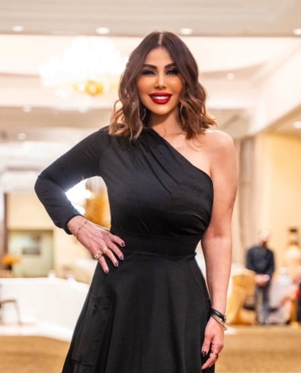 يمنى الفرحة واجمل ضحكة 
خبر مفجع وحزين وصادم 
الله يرحمك ويجعلك من أهل الجنة ويصبر اهلك ومحبينك 💔💔
#يمنى_شري