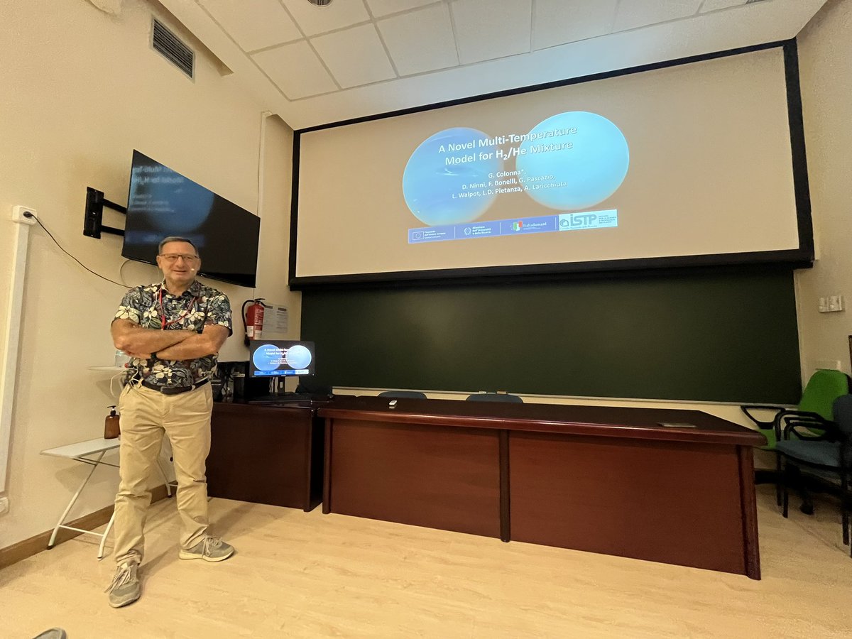 La sesión de la mañana continúa en #SECSMol <a href="/CSIC/">CSIC</a> #IFF con Giampiero Colonna <a href="/CNRsocial_/">CNR Consiglio Nazionale delle Ricerche</a> Bari que habla de a multi-temperature model for He/H2 mixture  #CampusSerrano