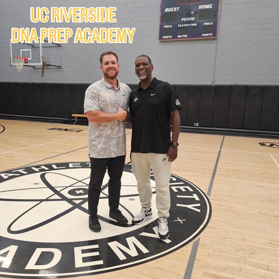 ll2_tt's tweet photo. Welcome Coach @BlakeWeth to the West Coast. Thank You @UCRMBB  for his visit today @dnaprepacademy .
1% Better Everyday.✔️ 
Closer to the goal #WeAreDNA https://t.co/fJx6YZyIfX