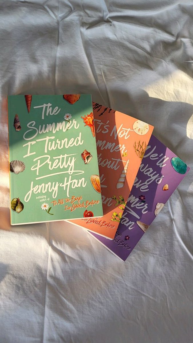 albedolvvr's tweet image. Top 4 worst books of this year ( js to name a few)