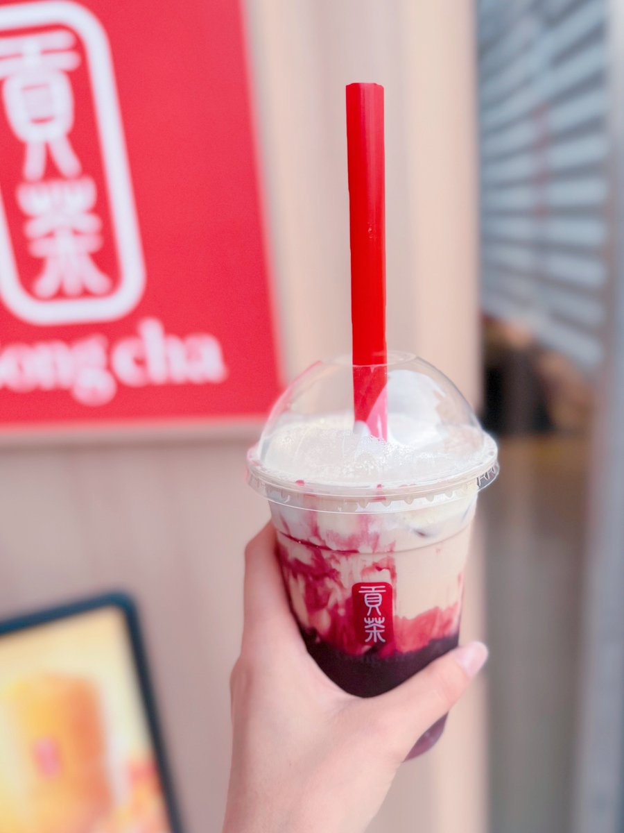 久しぶりのボイトレでした
まだ喉が本調子じゃない...でも頑張った！

初めてフルーツティー系頼んだけど、こんなに美味しいの...？巨峰がめっちゃ濃い🍇💕
また一瞬で吸い込んじゃった😯

#ゴンチャ #あふれる巨峰