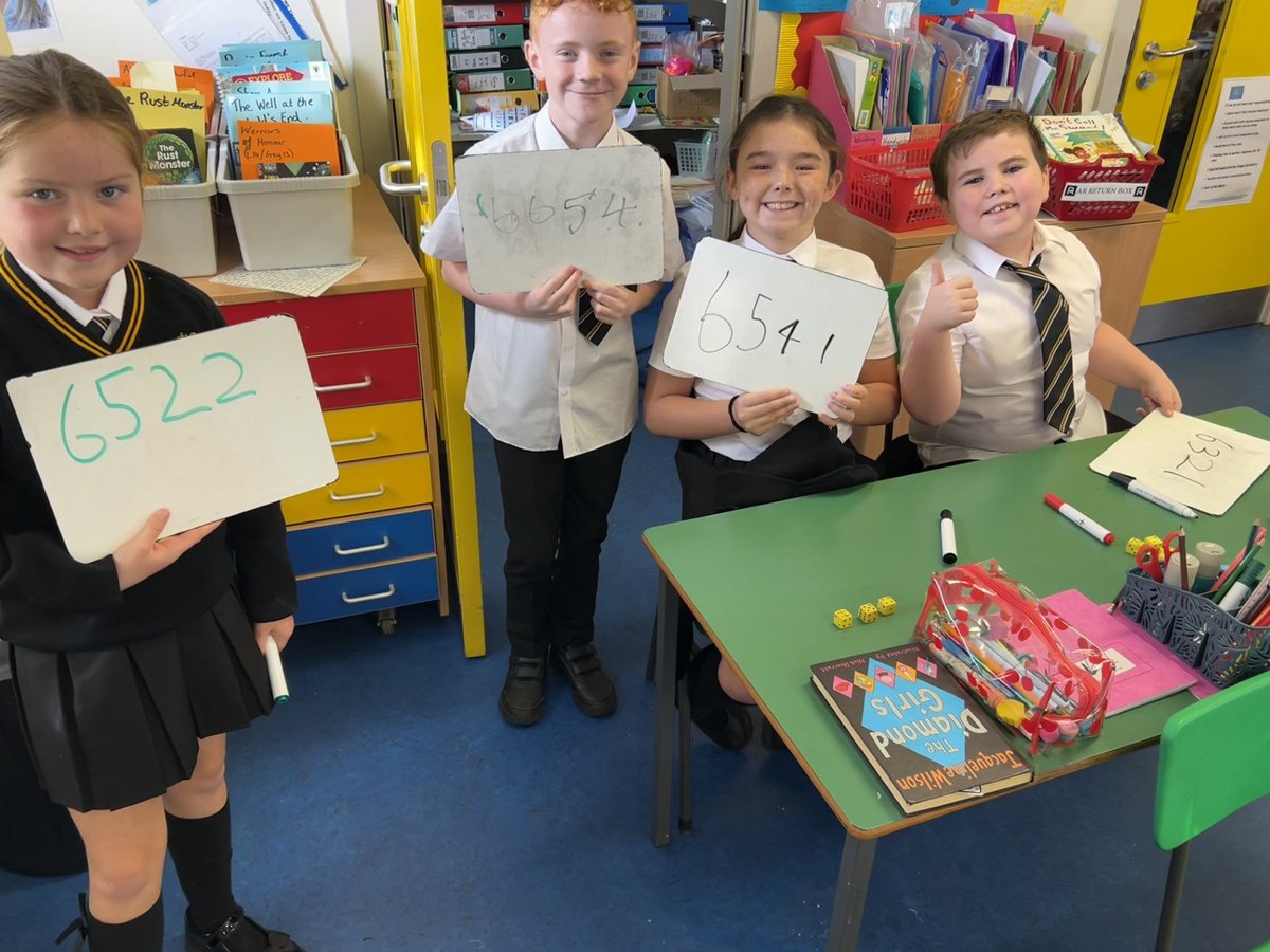 ctrps1's tweet image. P5D have been loving their practical place value activities — hands-on learning at its best! 🧠🔢 #MathsIsFun #PlaceValue #ActiveLearning