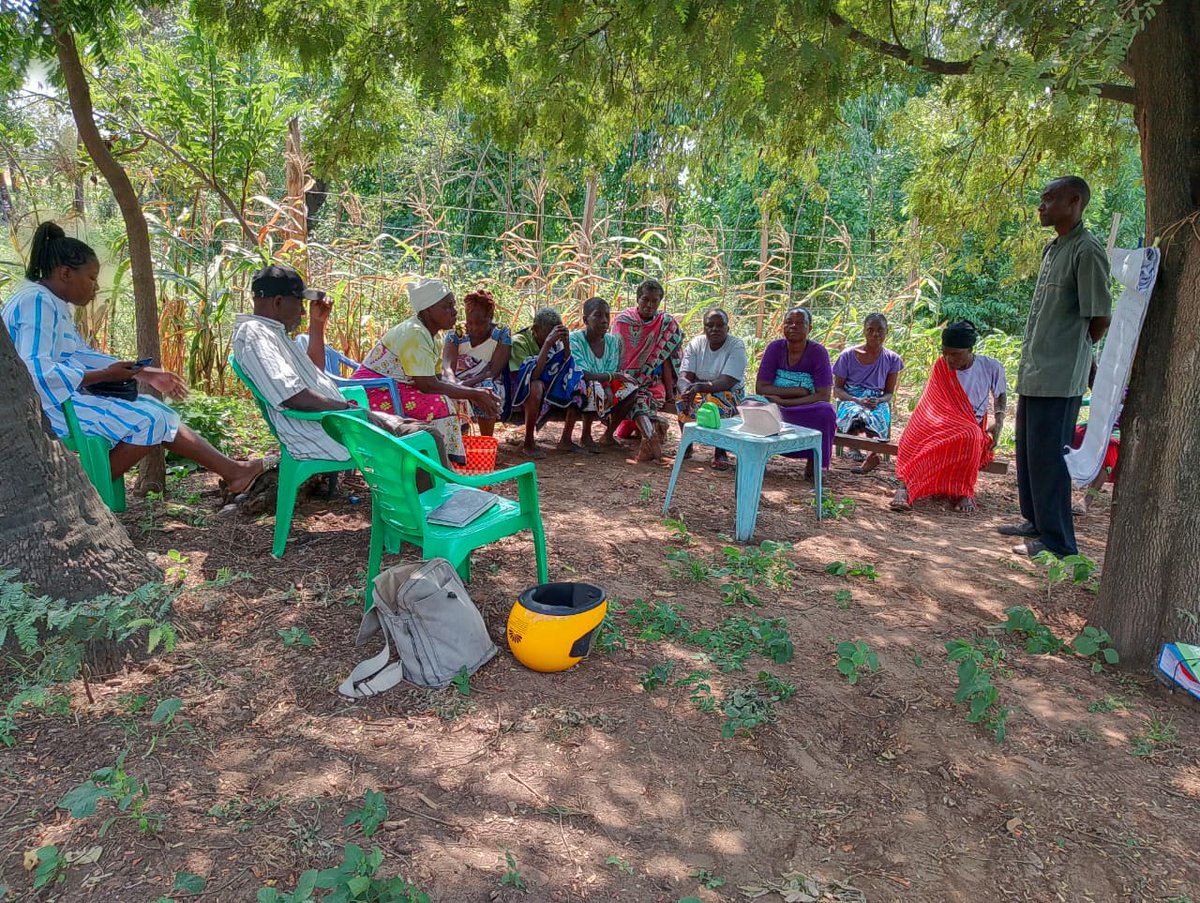 In Kilifi, women farmers face barriers to land, markets &amp; resources.

Through #Tushauriane, communities are listening, learning &amp; breaking harmful norms with audio dramas on gender, empowerment &amp; agroecology.

At the heart of real change is partnership &amp; action.