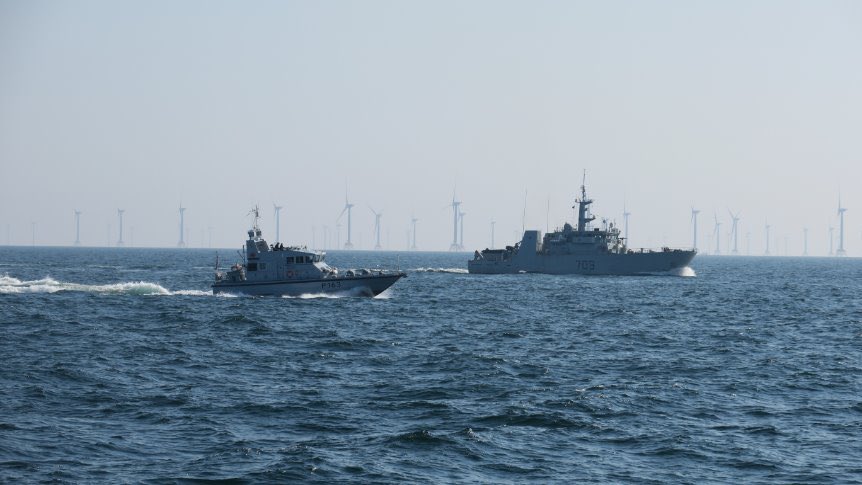 HMS EXPRESS (@hmsexpress) on Twitter photo Ex Northern Coasts complete. Working with JEF and NATO allies to deliver SURFEX training and Mine hunting capability thanks to embarked <a href="/RN_MTXG/">Mine & Threat Exploitation Group</a>
#NorthernCoasts25 Ex Northern Coasts complete. Working with JEF and NATO allies to deliver SURFEX training and Mine hunting capability thanks to embarked <a href="/RN_MTXG/">Mine & Threat Exploitation Group</a>
#NorthernCoasts25