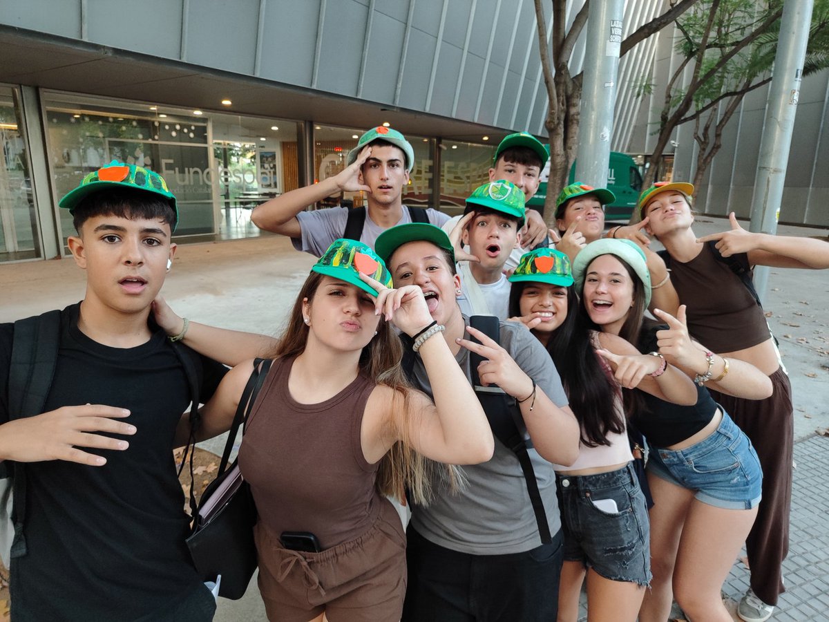 Tot a punt per a començar una nova #Confint
Les escoles es revolucionen per tenir cura del planeta.
#Eskamotverd #EscolesSostenibles @escolesxesc <a href="/esenred21/">ESenRED</a>