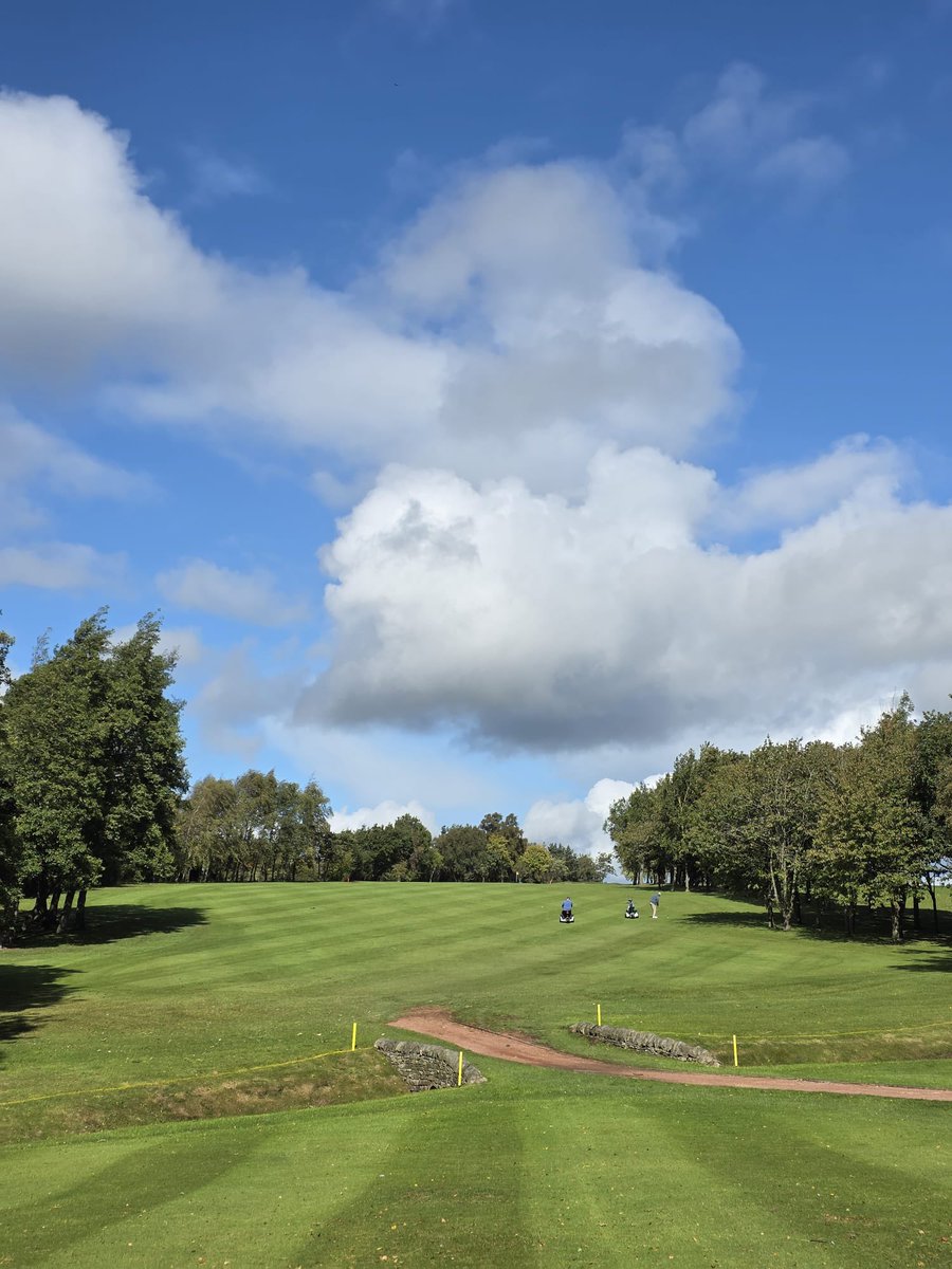 GolfLS18's tweet image. ☔️ The weather hasn’t been great this week, but this morning is off to a beautiful start — and the next couple of days are looking good too! 🤞

Why not join us for a round? 

visitors.brsgolf.com/horsforth#/cou…