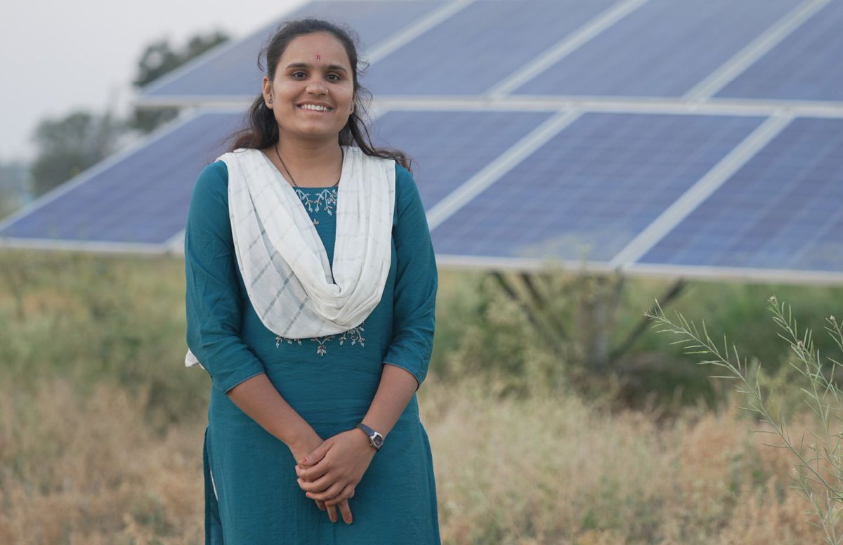 RuralElec's tweet image. ❗ Evidence shows that local companies with gender parity or female leadership are
more profitable ♀️  

Currently, women represent only 32% of the total workforce in the #renewable energy
sector. Promoting #genderequality in leadership and management in the renewable energy…