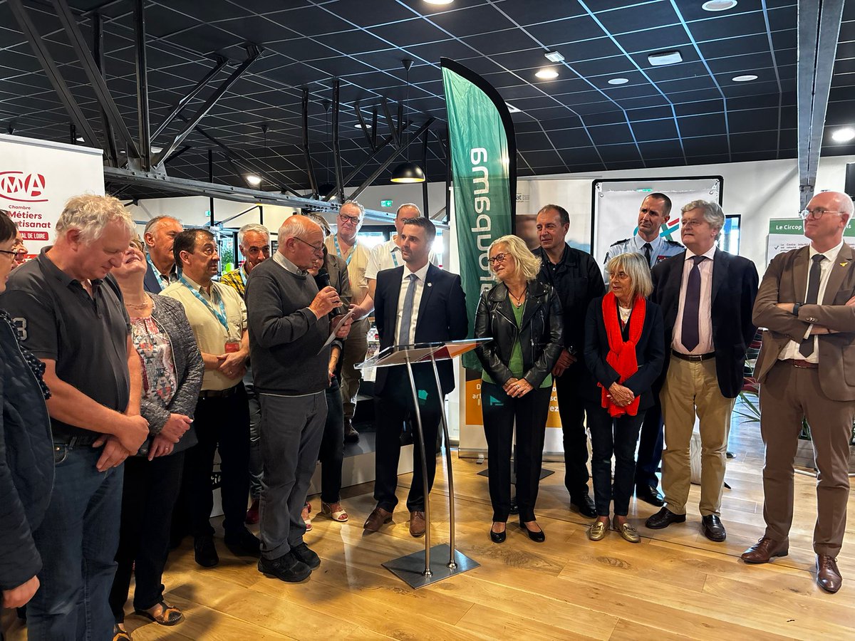 🎉 La CMA de l’Indre fêtait ses 100 ans ce 15 septembre !
👏 Bravo à nos artisans qui transmettent, innovent et font rayonner l’excellence artisanale. Mise à l’honneur : la menuiserie familiale Réty à Veuil
🙏 Merci à Nicolas Cousin et Aline Mériau pour cette belle organisation.