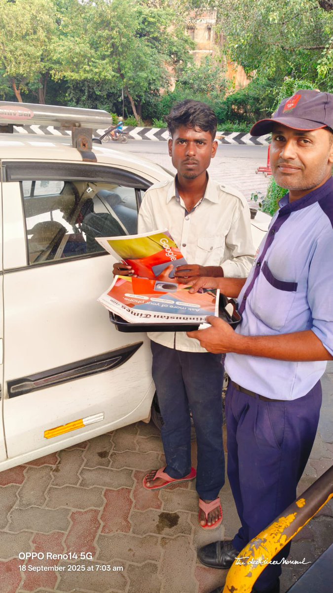 SSpanchshila's tweet image. Fueling cars, fueling smiles! ⛽✨

From a warm greeting to a small gesture like sharing a newspaper,  it’s these little moments that make a big difference in our customers’ day.

#HPCL #ProjectAbhyuday #DeliveringHappiness

@hpcl_retail @BanaySingh07 @hardik_HPCL @Rg03Goel