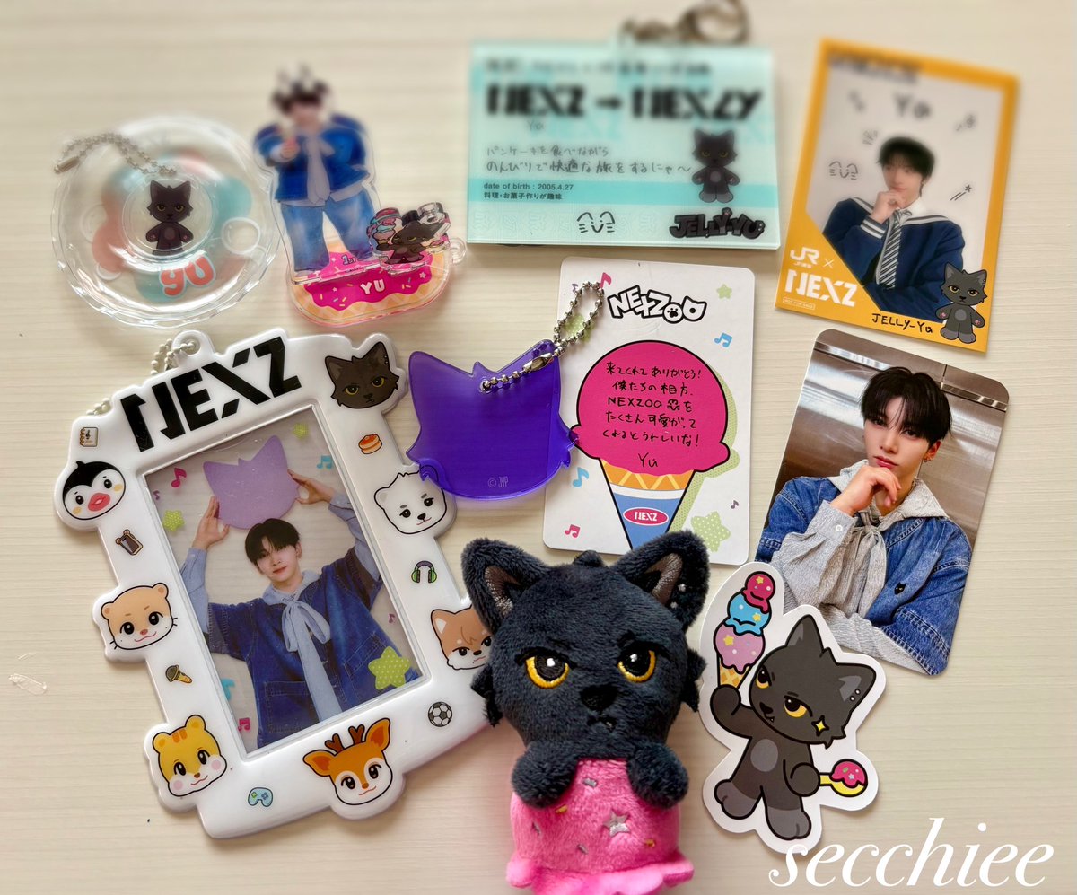 NEXZ オリジナルアクリルキーホルダー　ステッカー YU　推し旅 NEXZ オリジナルアクリルキーホルダー ステッカー YU 推し旅
