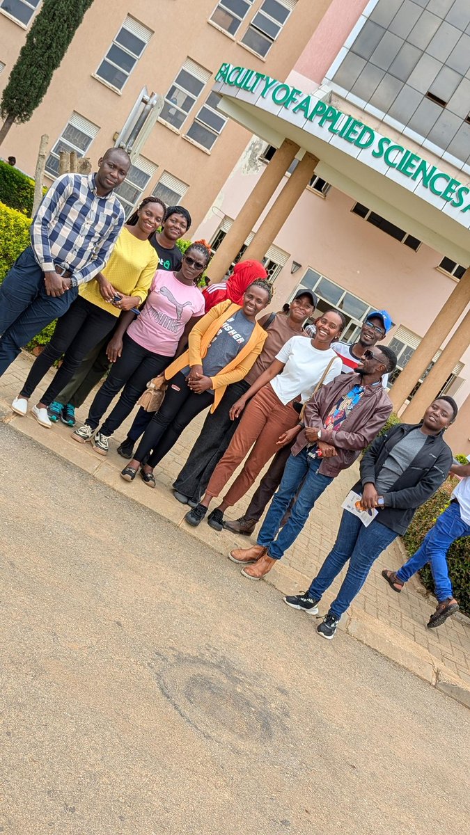 chamber_jr's tweet photo. At the forefront of this initiative, young professionals are connecting with established mineral processing centers and experts from @MbararaUST. The goal is to enhance their business and career growth through value addition techniques. #MineralProcessing #CareerGrowth https://t.co/C0LTUu2Hhp