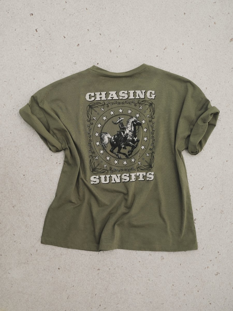 Belts, boots and cowgirl energy = all you need this fall 🐎🍂

Get the look 👉 bit.ly/46j6uCJ

#CowboyCore #FW25