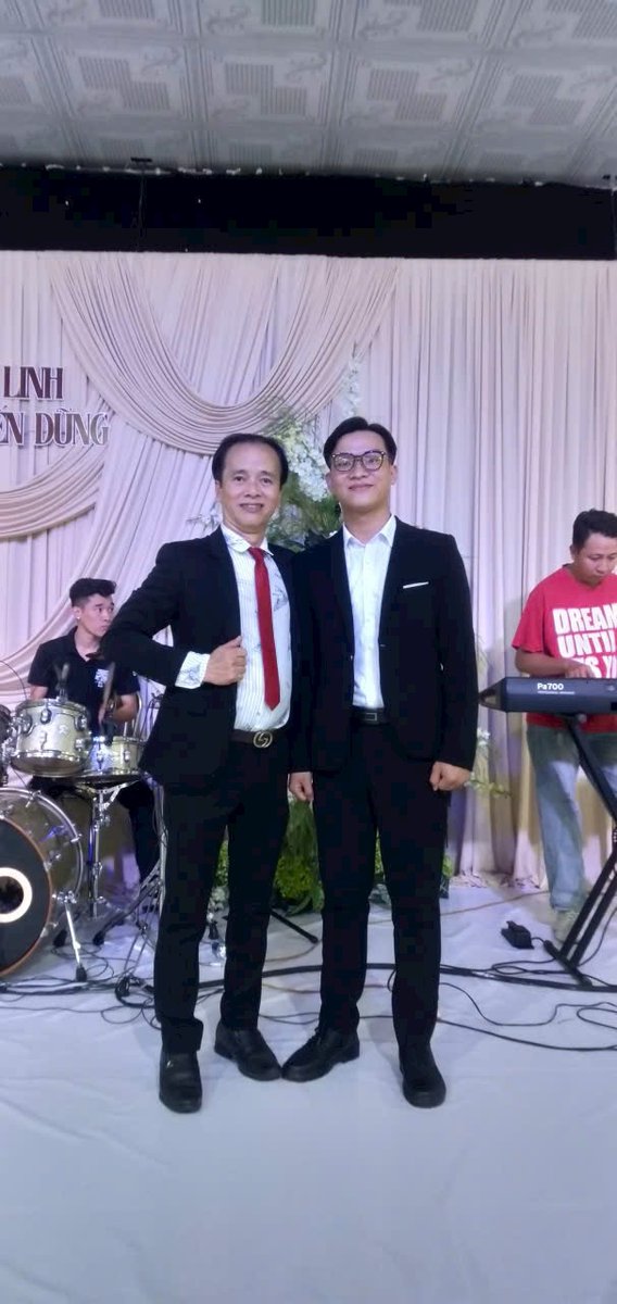 Quang2003CS's tweet photo. Trung niên lộ clip khoe hàng hoả thân cực đẹp 
Mọi người cần thông tin e cho ạ https://t.co/XaDtGybzPV