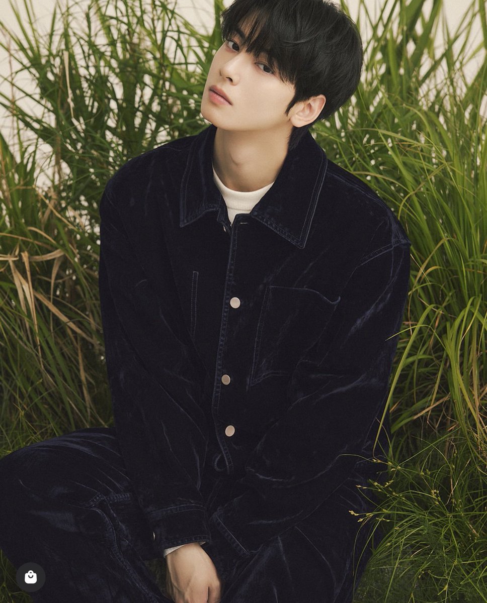 25.09.18 [CHA EUNWOO x LIBERCLASSY]

Liberclassy on IG:

‹Cha Eunwoo PICK> 25FW Collection~
Velvet flocked denim jacket

#CHAEUNWOO #차은우 #LIBERCLASSY 
#리버클래시
<a href="/CHAEUNWOO_offcl/">CHA EUN-WOO OFFICIAL</a>