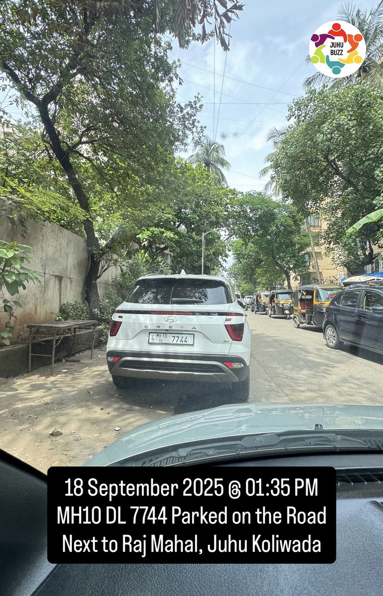18 Sept 2025, 1:35 PM — Car MH10 DL 7744 parked on the road next to Raj Mahal, Juhu Koliwada, causing a traffic jam.

Repeated offender despite earlier complaints. 

<a href="/MTPHereToHelp/">Mumbai Traffic Police</a>  Kindly tow the vehicle.