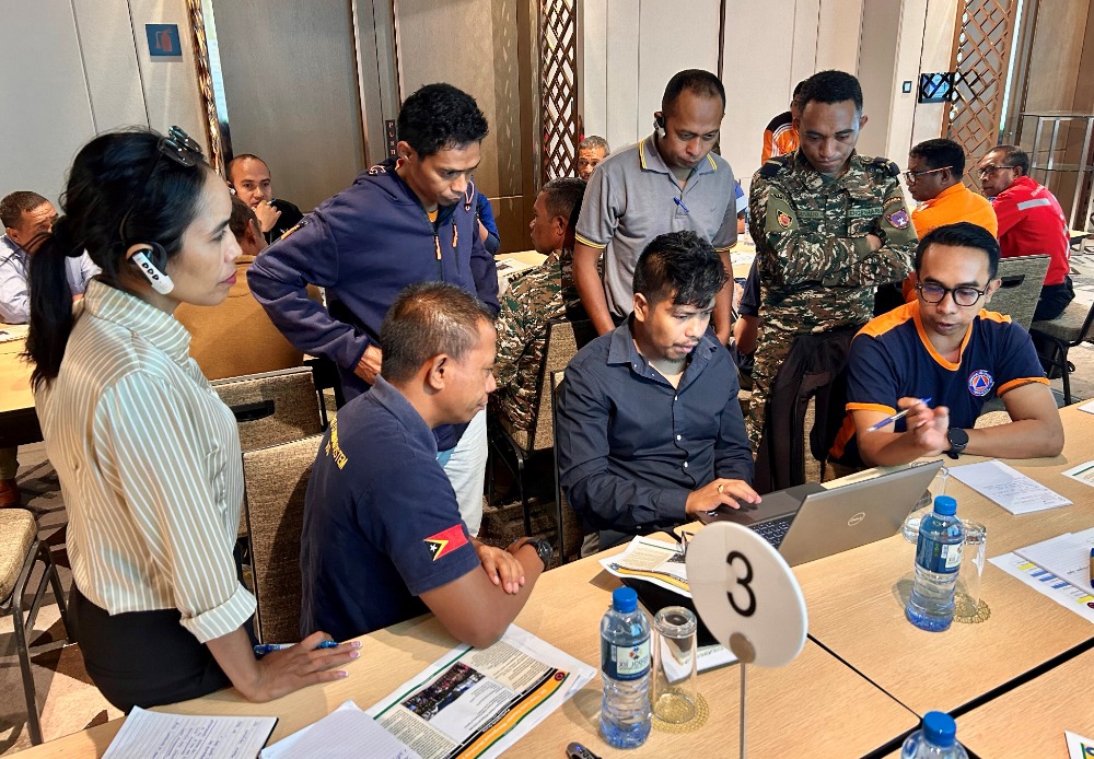 Working together to strengthen disaster response capability - ACMC supported a US-led Disaster Management Workshop in Dili, Timor-Leste, involving local and international civilian, military and police agencies. <a href="/AusAmbDili/">Caitlin Wilson</a> 
Read news article ▶️ bit.ly/46oxxLw