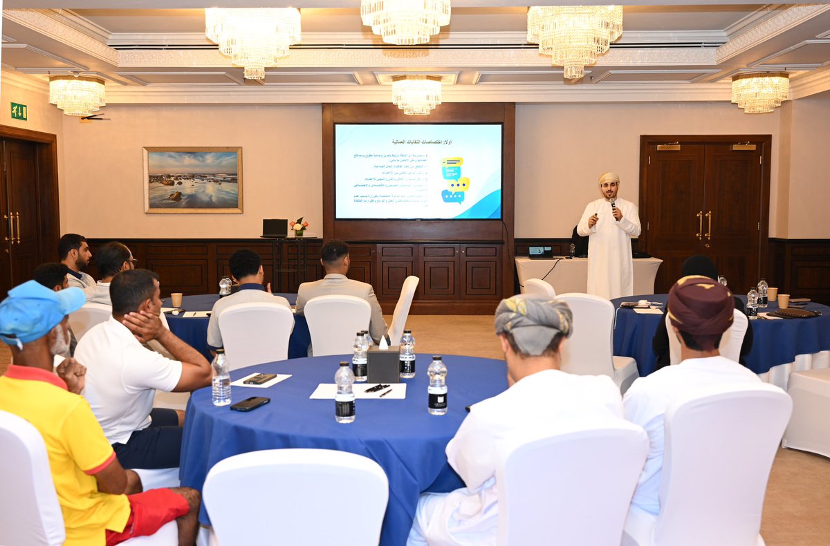 قدمت اللجنة الوطنية لمكافحة الاتجار بالبشر بالتعاون مع الاتحاد العام لعمال سلطنة عمان ورشة توعوية بفندق قصر البستان بتاريخ 18 سبتمبر، هدفت إلى رفع مستوى الوعي لدى العاملين في القطاع الفندقي بجرائم الاتجار بالبشر وآليات رصدها والإبلاغ عنها، بما يعزز من حماية الضحايا ويدعم الجهود