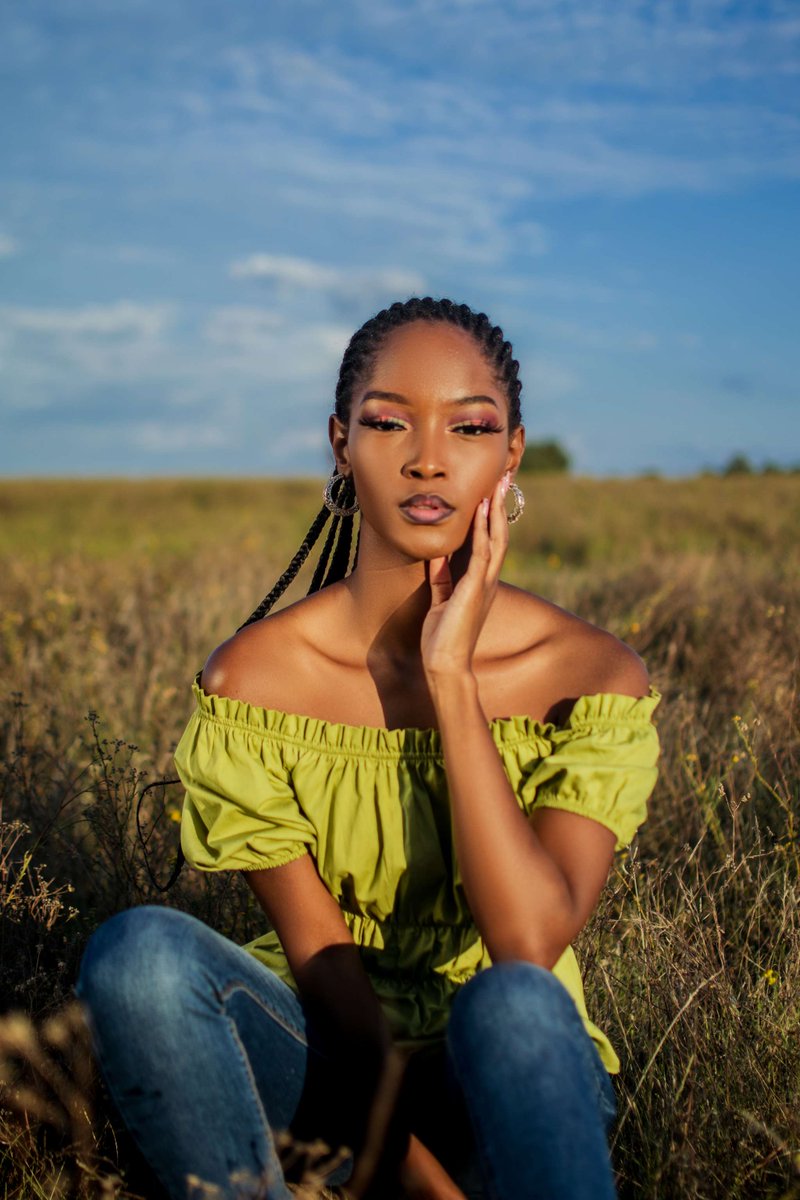 Nikon_SA's tweet photo. A vision of loveliness 👑🌿- captured by @reginaldvisuals with #Nikon

#NikonSA #NikonSouthAfrica #LimitlessWithNikon https://t.co/DcC8pbWC1M