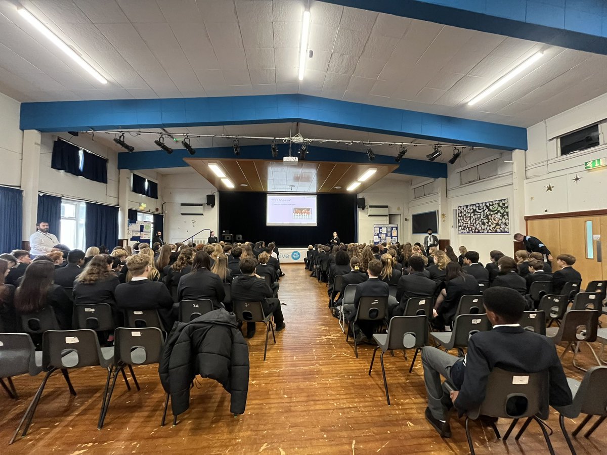 KJacksonEng's tweet image. Thank you Miss Cheeseman for Year 9 &amp;amp; 10’s assembly this morning all about Safeguarding at MECE. Showing our pupils what support is here for them! @MEChilternEdge #TeamMECE