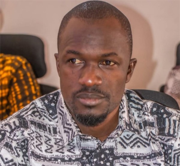 #Mali : #Contribution : Les ingénieurs du chaos

Le terrorisme  n’est pas une opinion, c’est un délit. Et il est dangereux de le  soutenir activement ou passivement surtout quand on sait que ses  conséquences sont désastreuses pour le pays et les communautés...